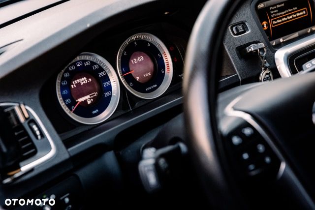 Volvo V60 D3 Geartronic R-Design - 14