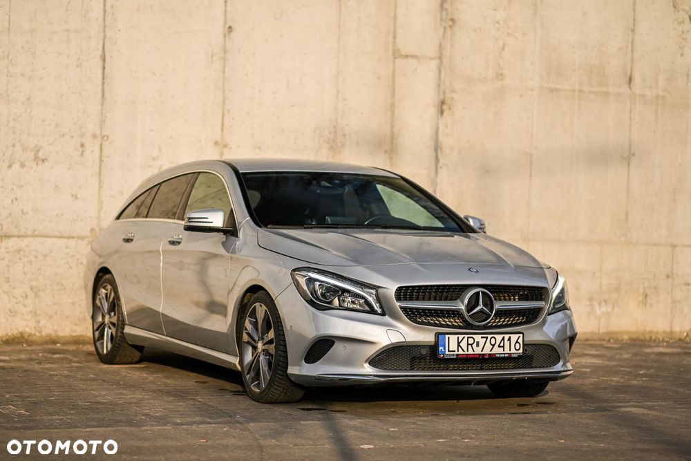 Mercedes-Benz CLA 180 7G-DCT Peak Edition - 13