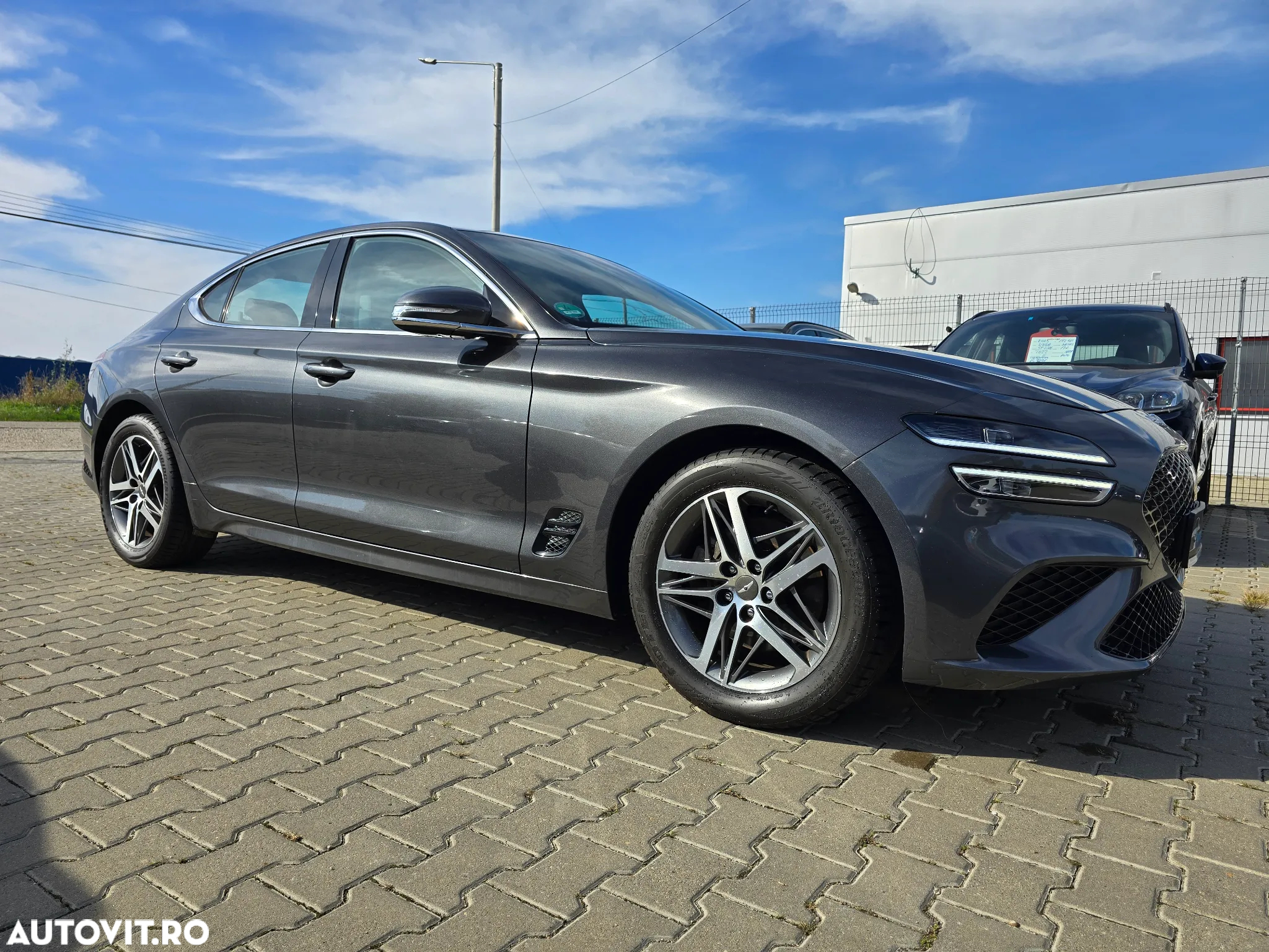 Genesis G70 - 2