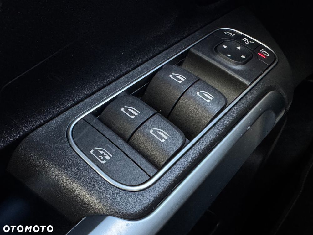 Mercedes-Benz GLB 200 d 8G-DCT Progressive Advanced - 40