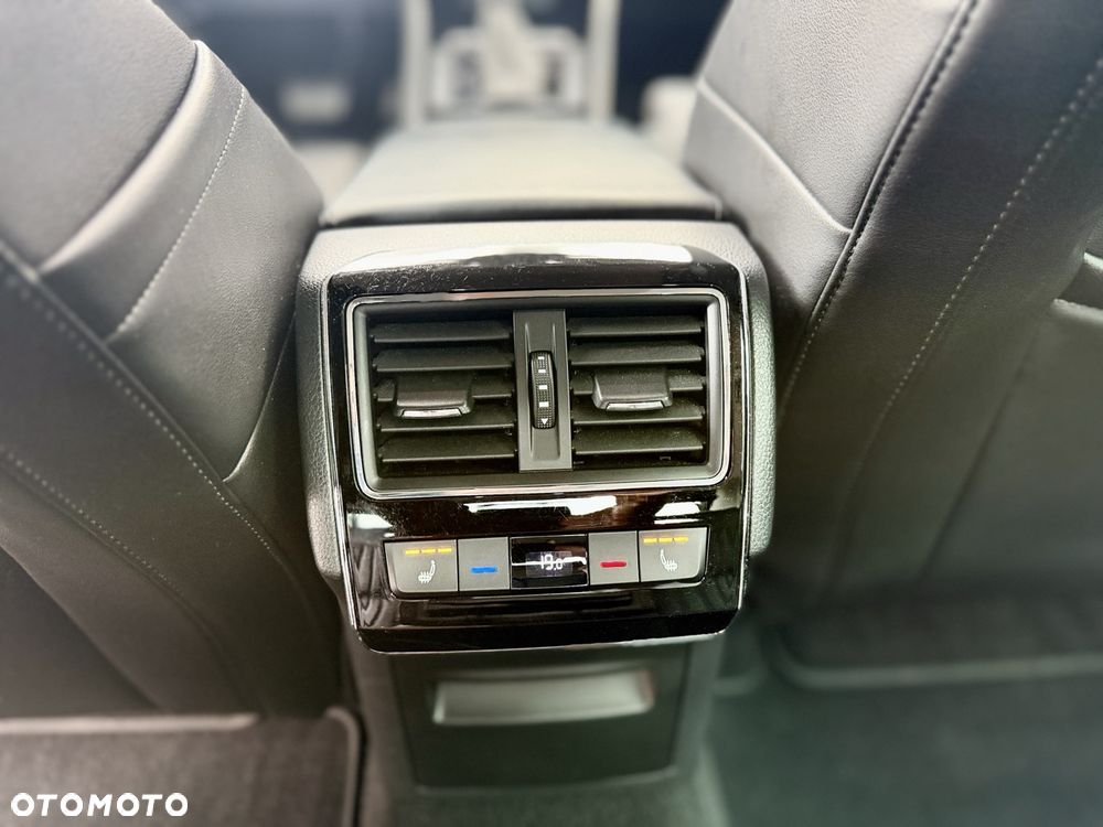 Skoda Superb 2.0 TDI 4x4 L&K DSG - 21