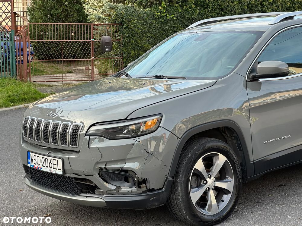 Jeep Cherokee - 27