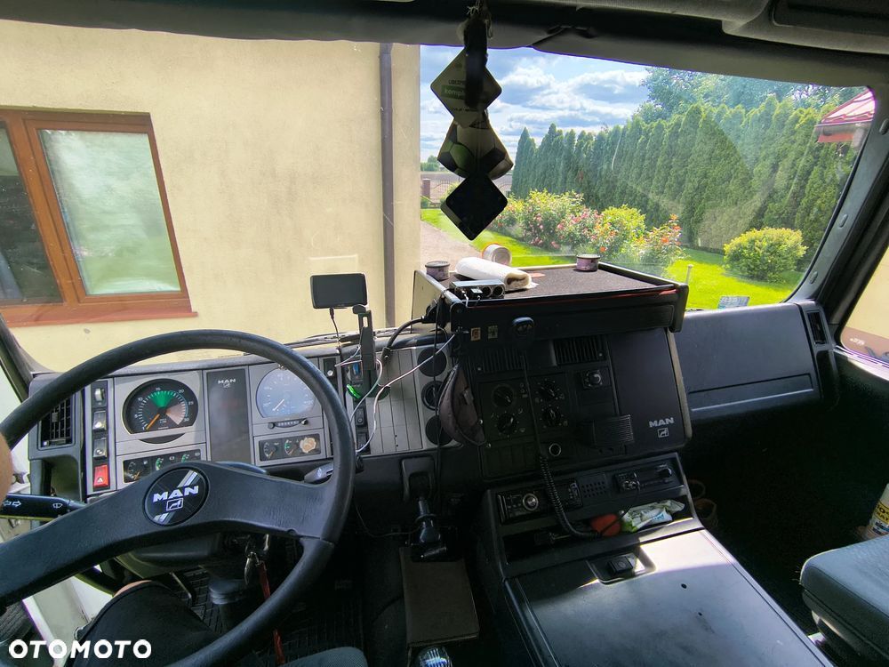MAN L2000 - 9