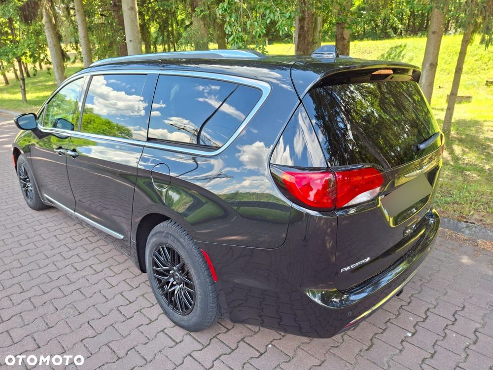 Chrysler Pacifica - 18