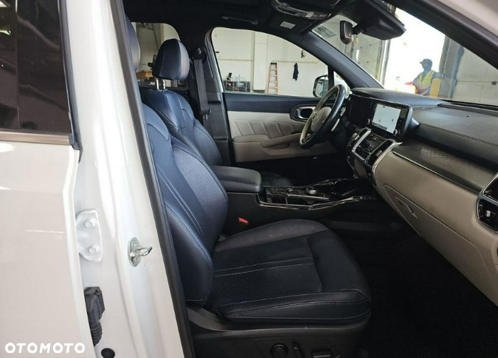 Kia Sorento - 10