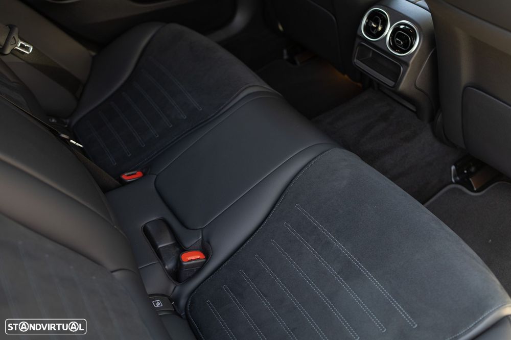 Mercedes-Benz C 300 e AMG Line - 46