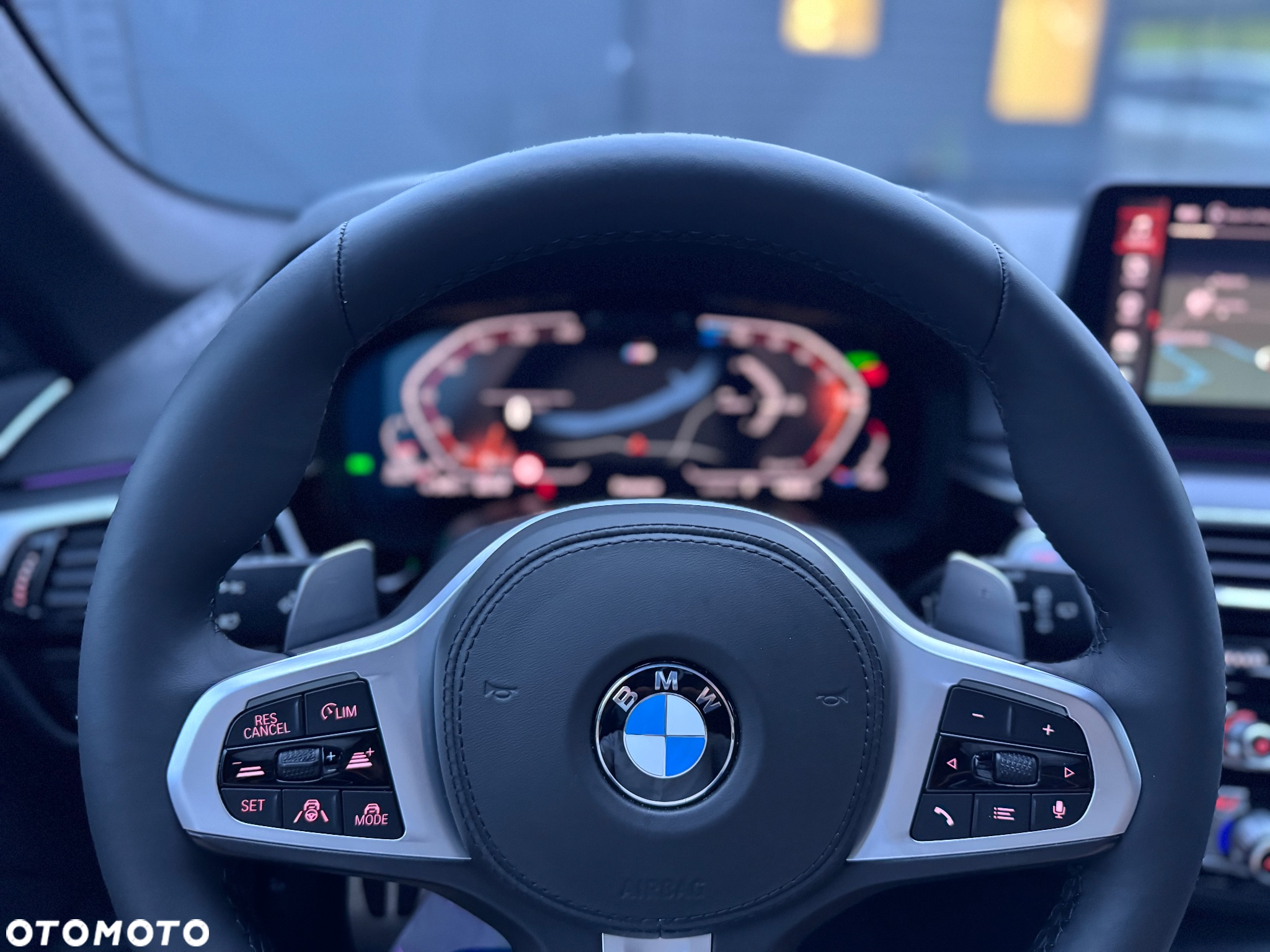 BMW Seria 5 520d xDrive Touring M Sport Edition - 21