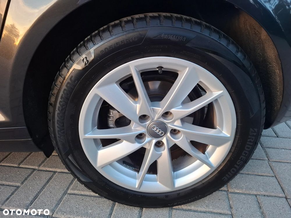 Audi A3 Sportback 1.6 Ambiente - 32