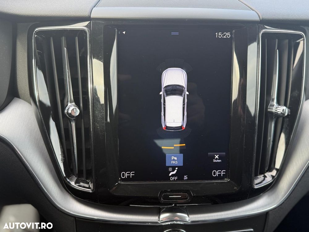 Volvo XC 60 D4 AWD Geartronic Momentum - 9