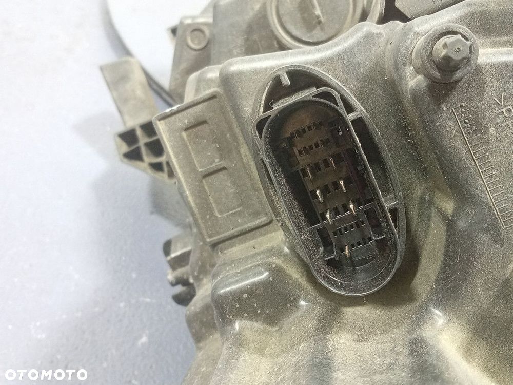 SKODA OCTAVIA IV REFLEKTOR PRAWY LAMPA PRZEDNIA LED EU - 4