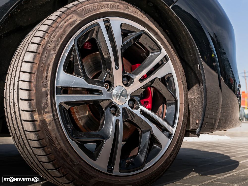 Peugeot 208 GTI 200 THP - 43
