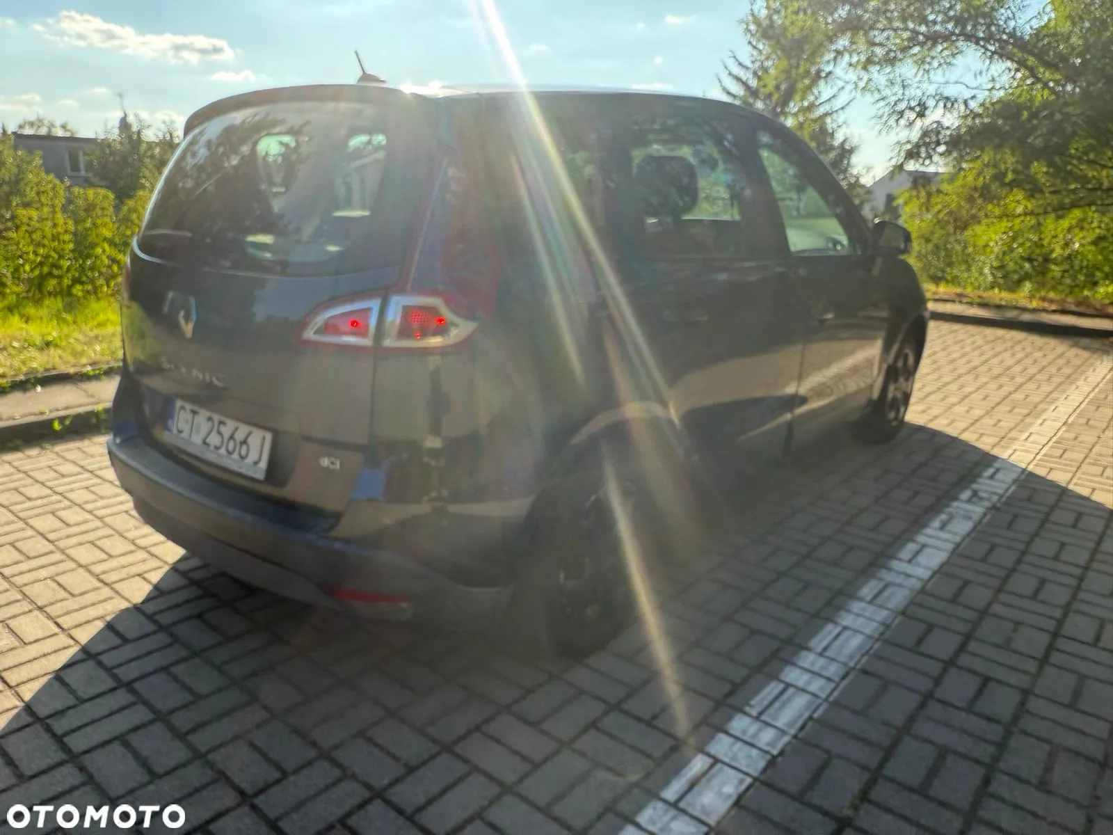 Renault Scenic 1.5 dCi Emotion - 3