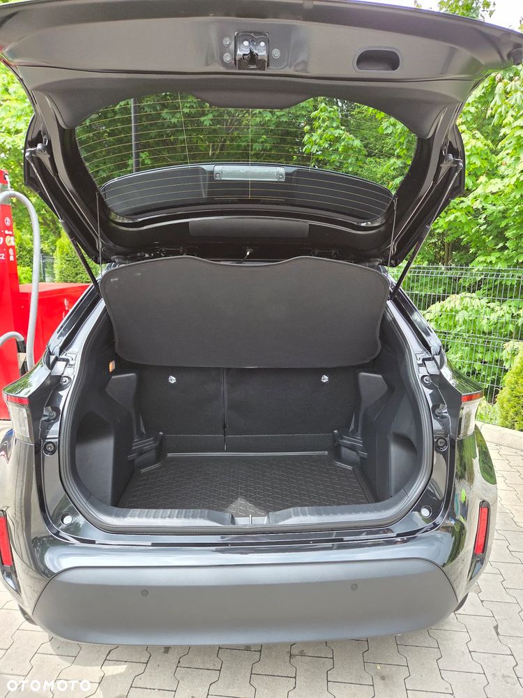 Toyota Yaris Cross Hybrid 1.5 Comfort AWD - 12
