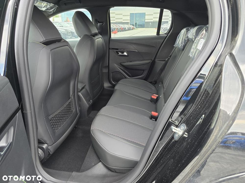 Peugeot 208 1.2 mHEV GT - 9