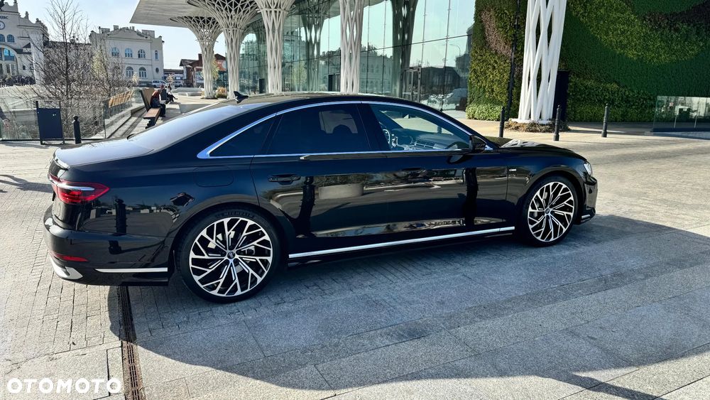 Audi A8 2023 photo 2