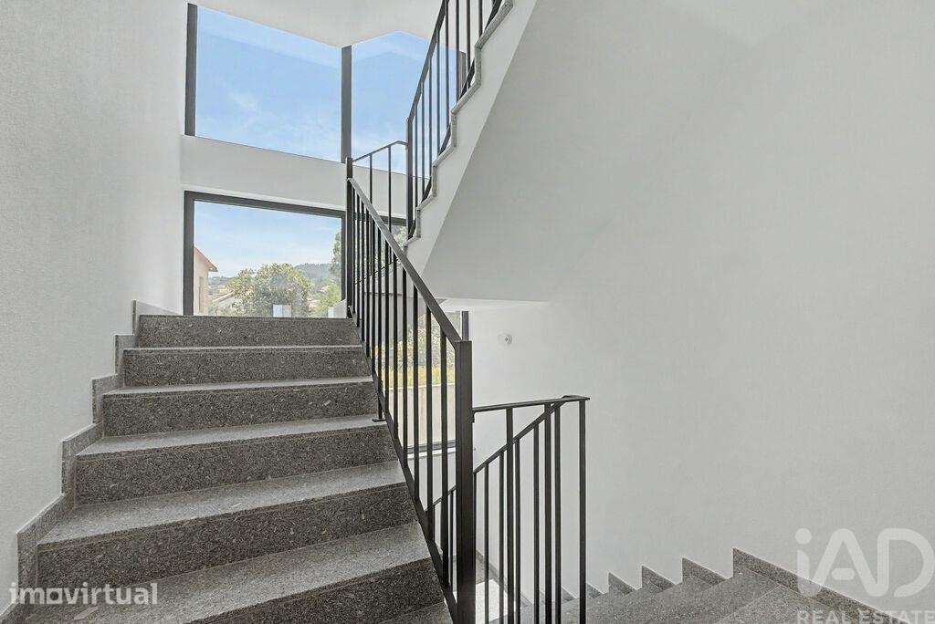 Prédio T3 em Cinfães de 233,00 m2 - Grande imagem: 5/30