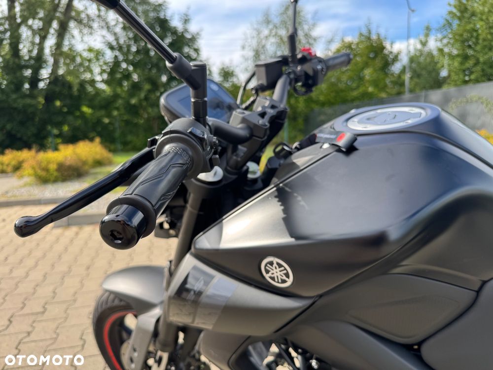 Yamaha MT - 13