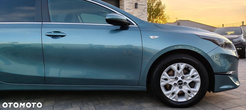 Kia Ceed ver-1-6-crdi-mhev-business-line - 10