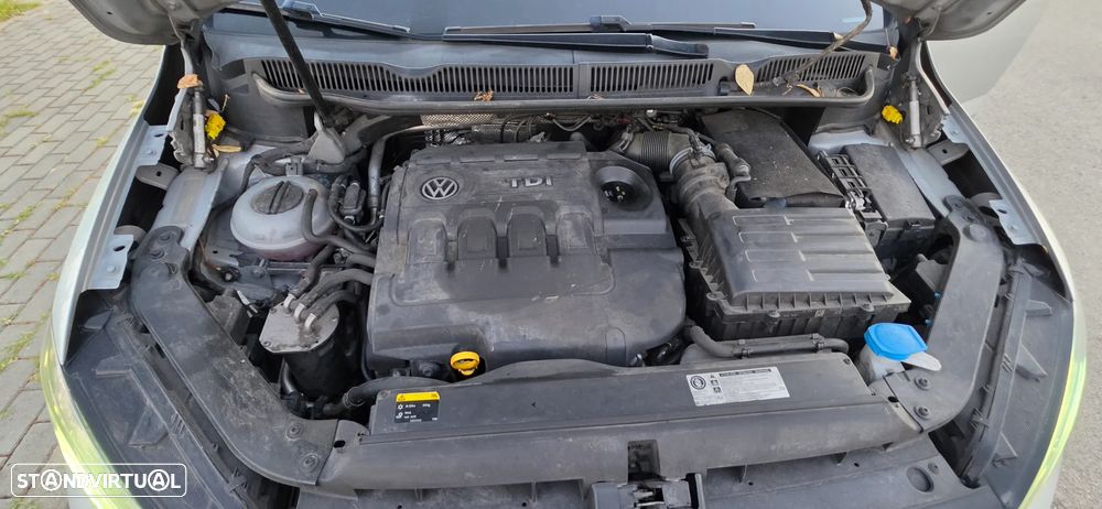 VW Touran 2.0 TDI Highline DSG - 5