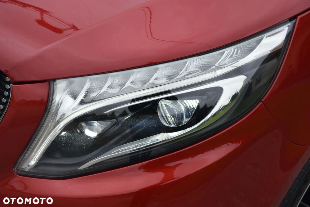 Mercedes-Benz Klasa V 300 d 4-Matic Exclusive 9G-Tronic (d³ugi) - 14