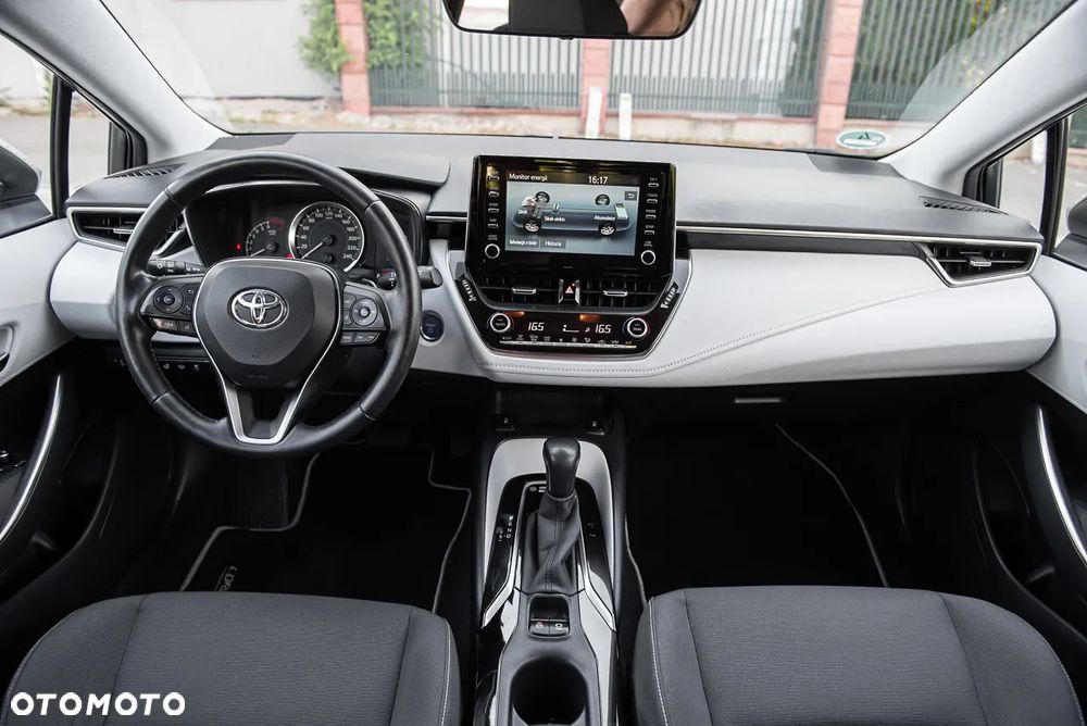 Toyota Corolla 2.0 Hybrid Trek - 28