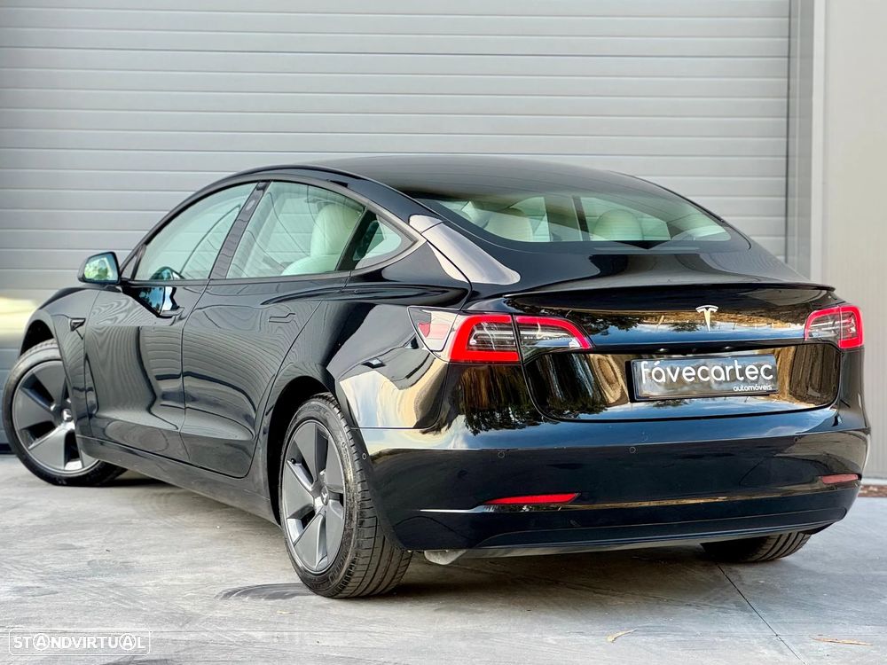 Tesla Model 3 Standard Range Plus RWD - 3