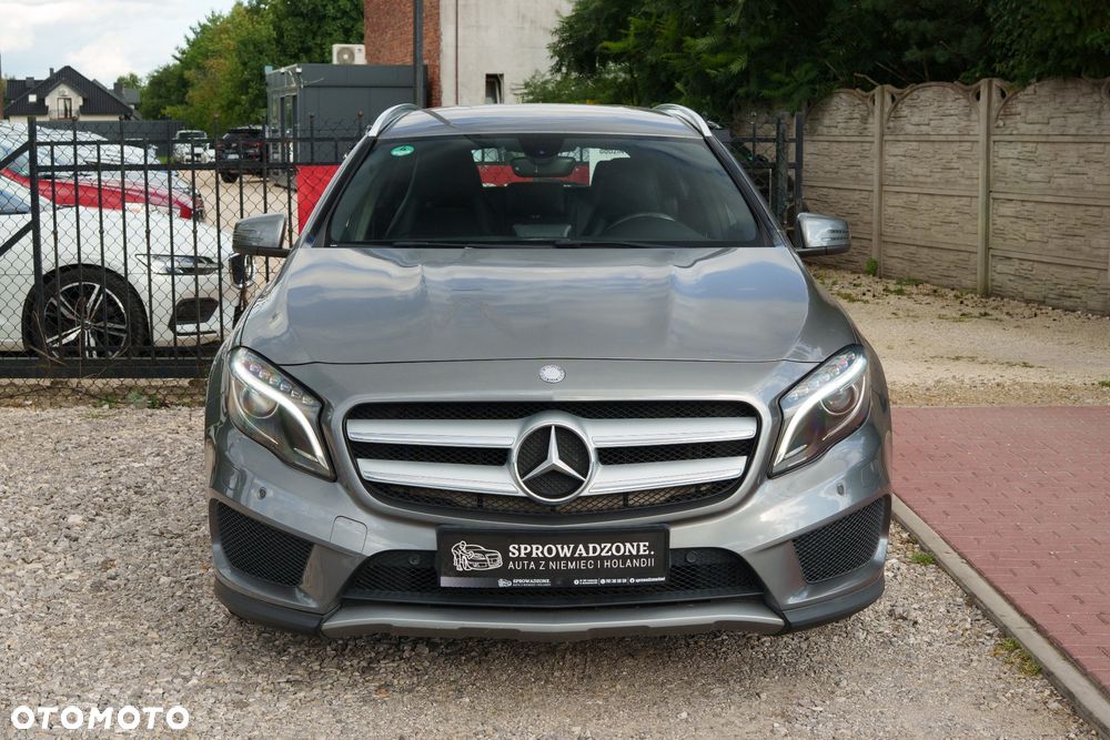 Mercedes-Benz GLA 180 7G-DCT AMG Line - 3