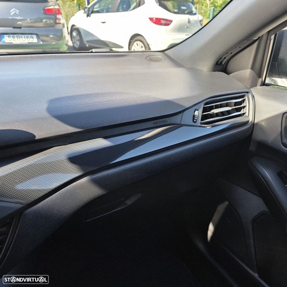 Ford Focus 1.5 TDCi ECOBlue ST-Line - 30