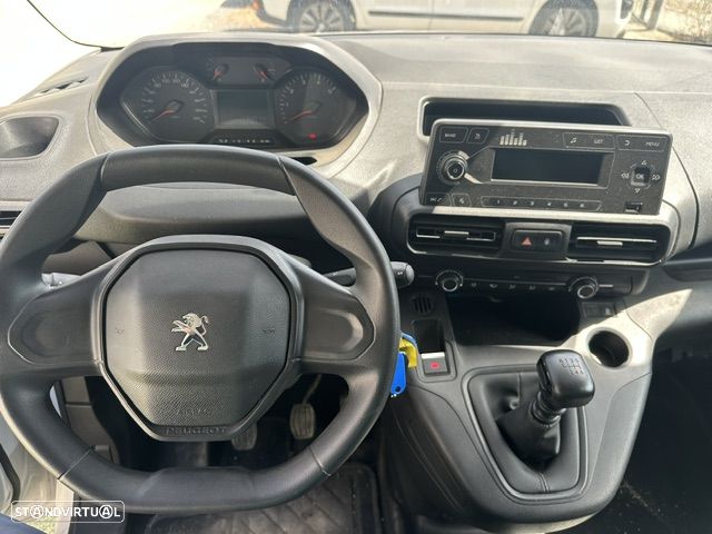 Peugeot PARTNER LONGA 3 LUGARES - 10