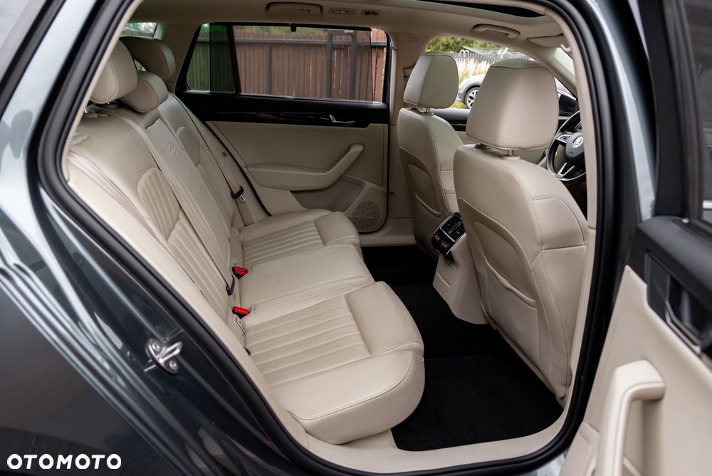 Skoda Superb 2.0 TSI 4x4 DSG L&K - 21