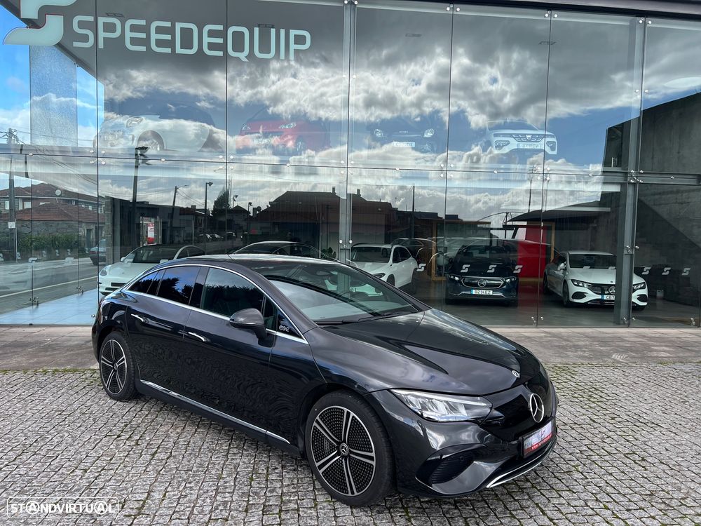 Mercedes-Benz EQE 300 Electric Art - 1