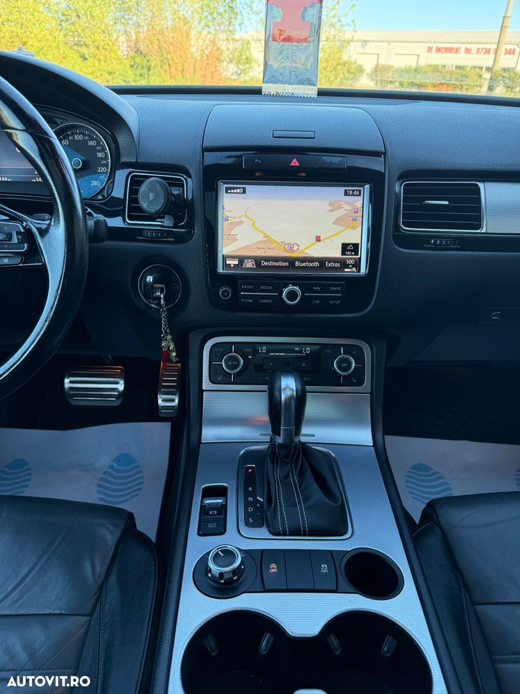 Volkswagen Touareg 3.0 V6 TDI BMT - 11