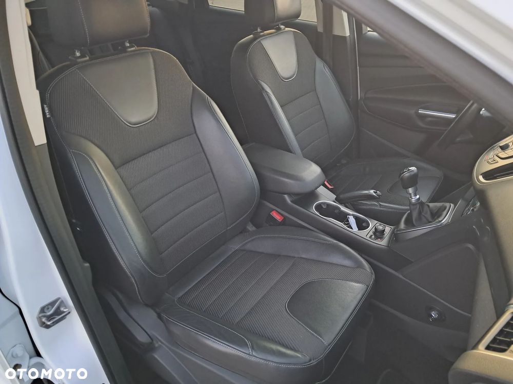 Ford Kuga 2.0 TDCi Titanium - 27
