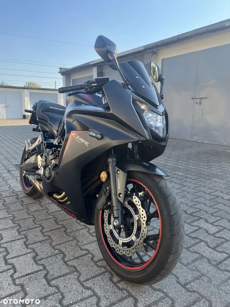 Honda CBR - 3
