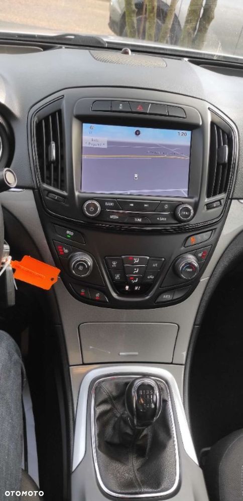 Opel Insignia - 22