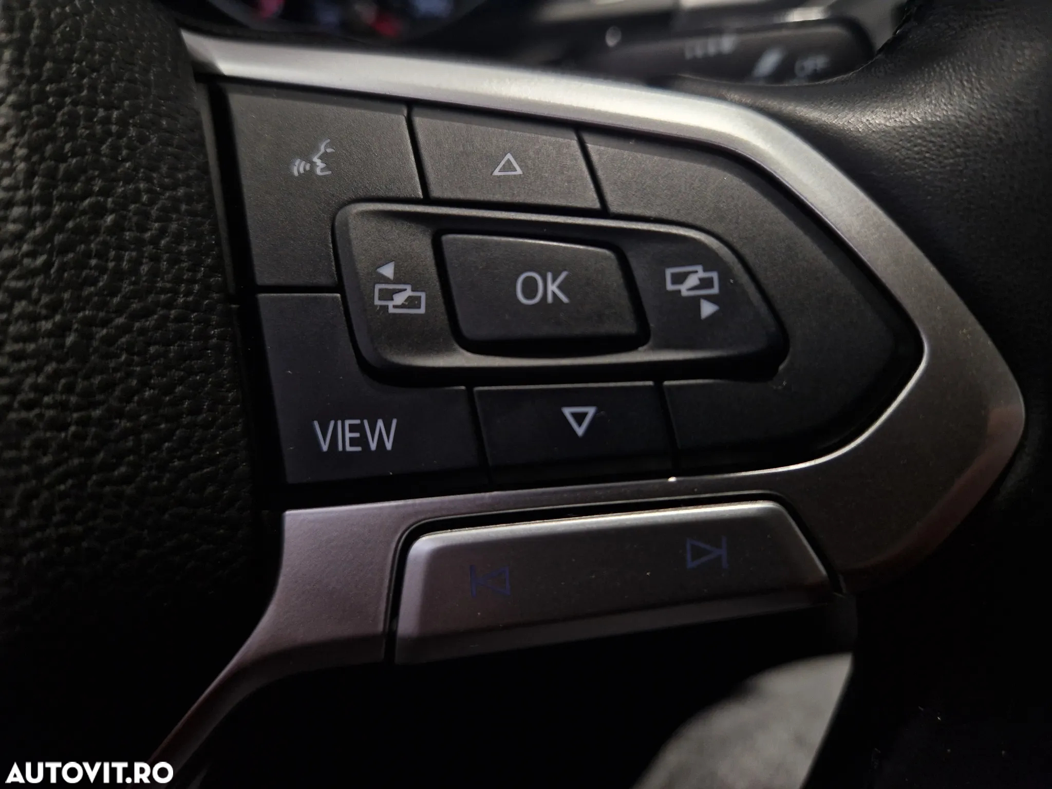 Volkswagen Passat 1.5 TSI ACT DSG Advance - 19
