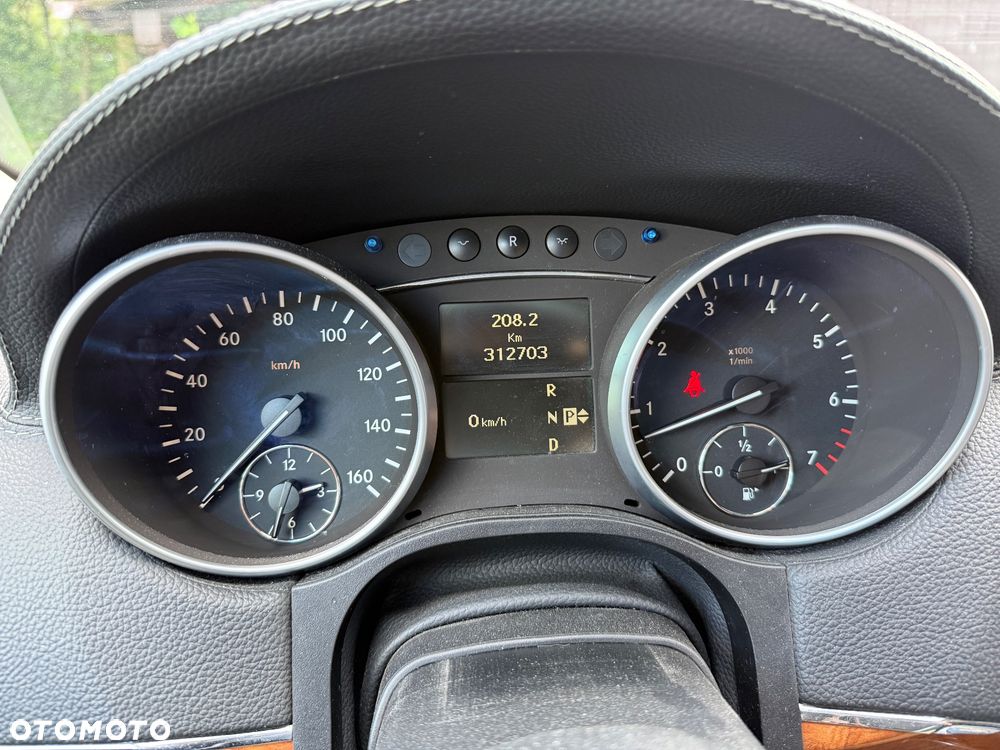Mercedes-Benz GL 450 4Matic 7G-TRONIC - 27