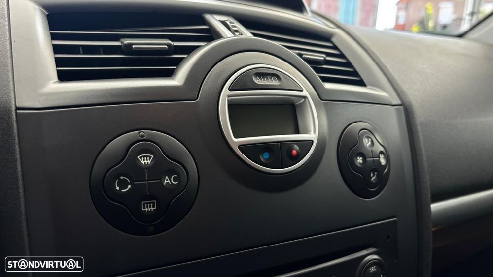 Renault Mégane 1.5 dCi Luxe - 14
