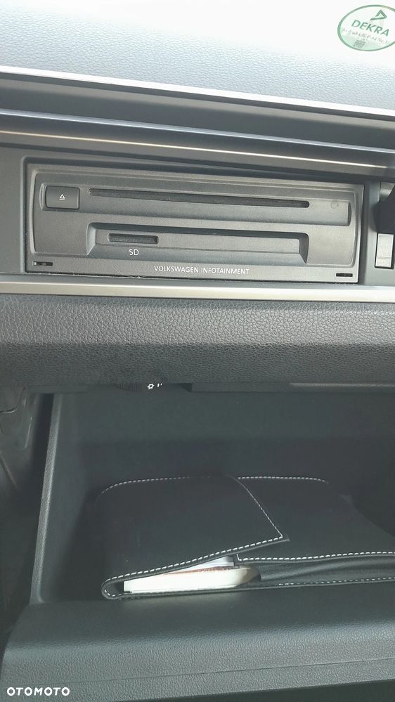 Volkswagen Touran - 24