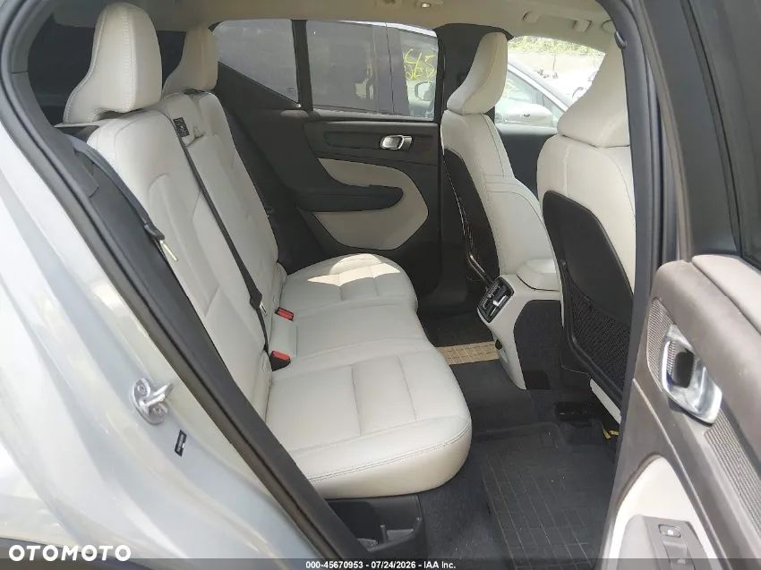 Volvo XC 40 B5 B AWD Ultimate Dark - 9