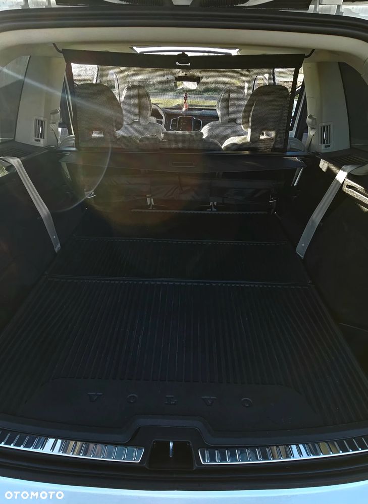 Volvo XC 90 T8 AWD Plug-In Hybrid Inscription 7os - 13