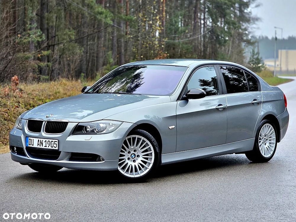 BMW Seria 3 320i - 3