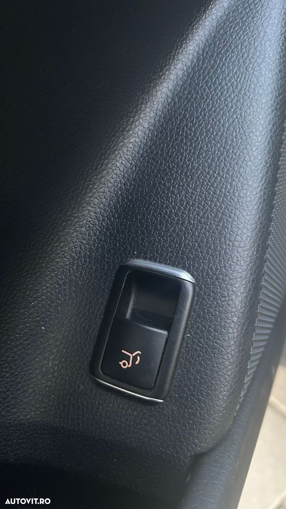 Mercedes-Benz GLA - 14