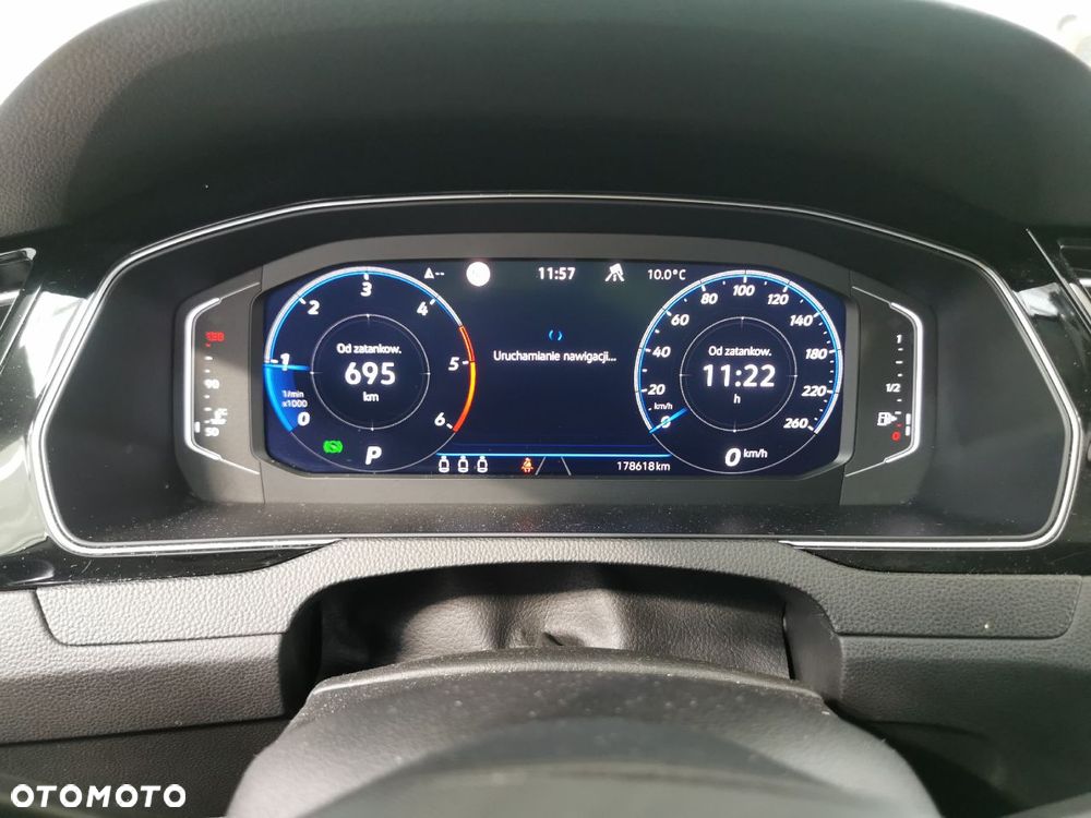 Volkswagen Passat 2.0 TDI EVO Elegance DSG - 9