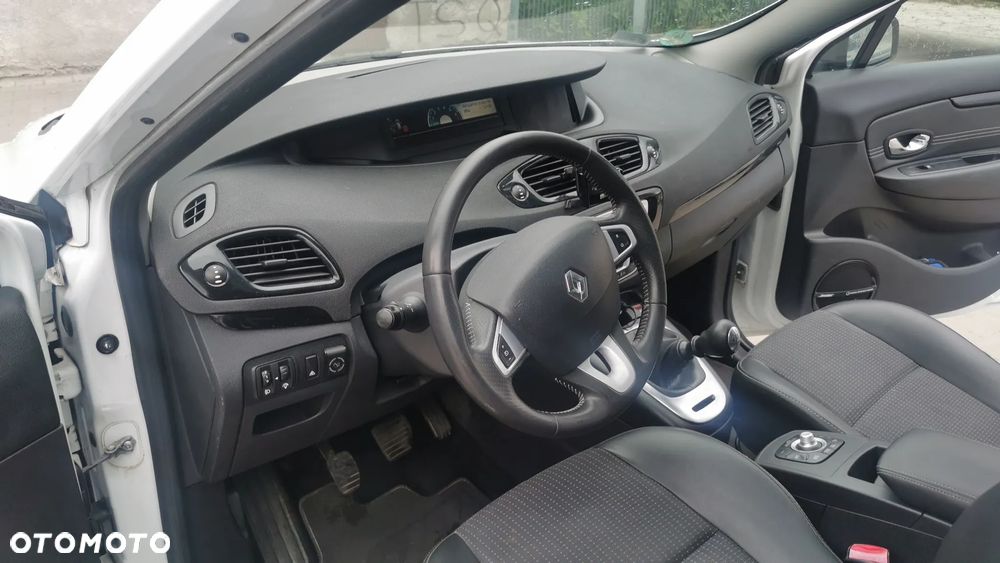 Renault Scenic 1.4 16V TCE Bose Edition - 8