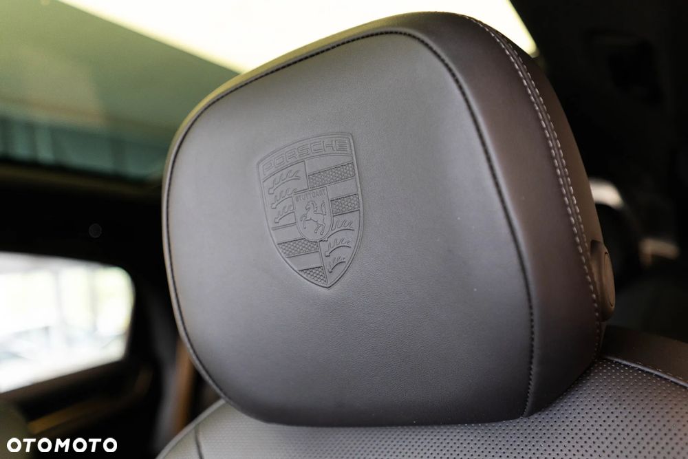 Porsche Cayenne S E-Hybrid PHEV Black Edition - 32