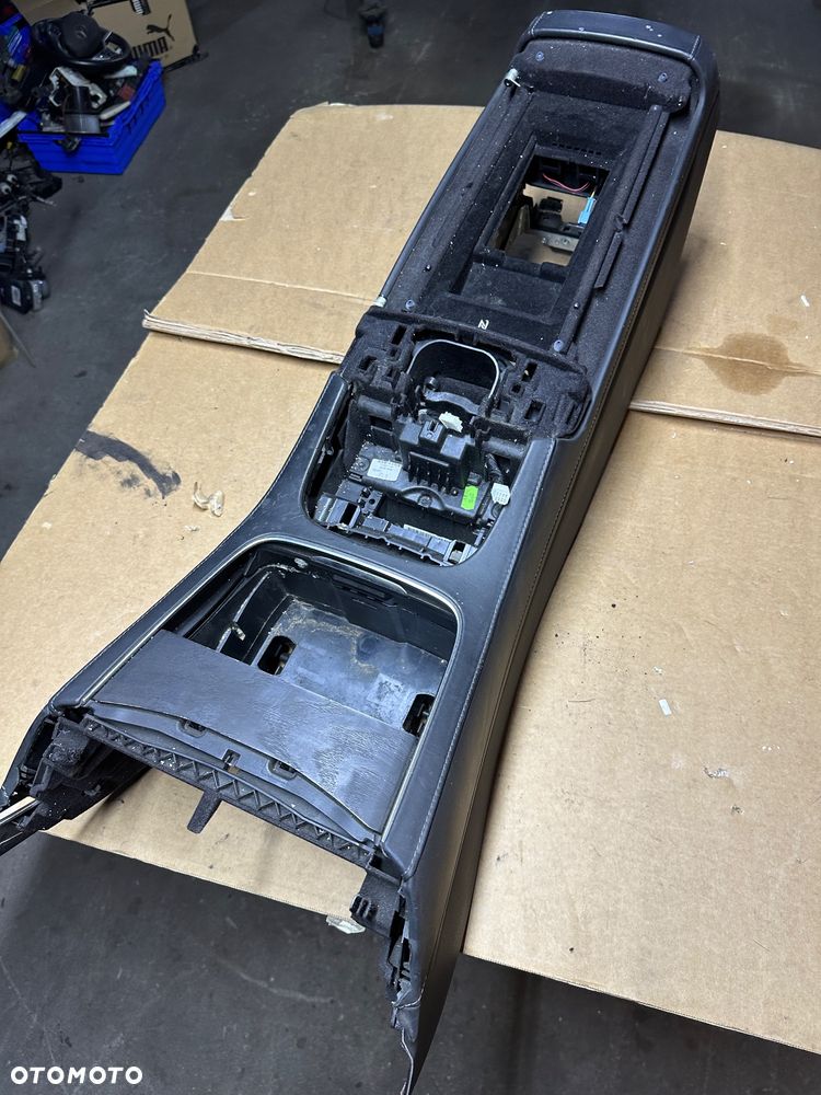 MERCEDES S 222 AMG 63 s lift s coupé c 217 cup Hölder ładowarka indukcyjna podłokietnik gniazdo USB touch pad idrive mmi panel wydechu aktywnego - 24