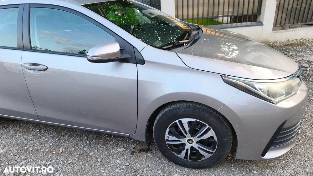 Toyota Corolla 1.6 Valvematic Terra - 3