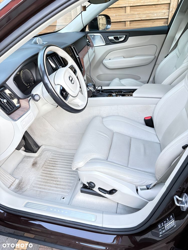 Volvo XC 60 T5 AWD Inscription - 10