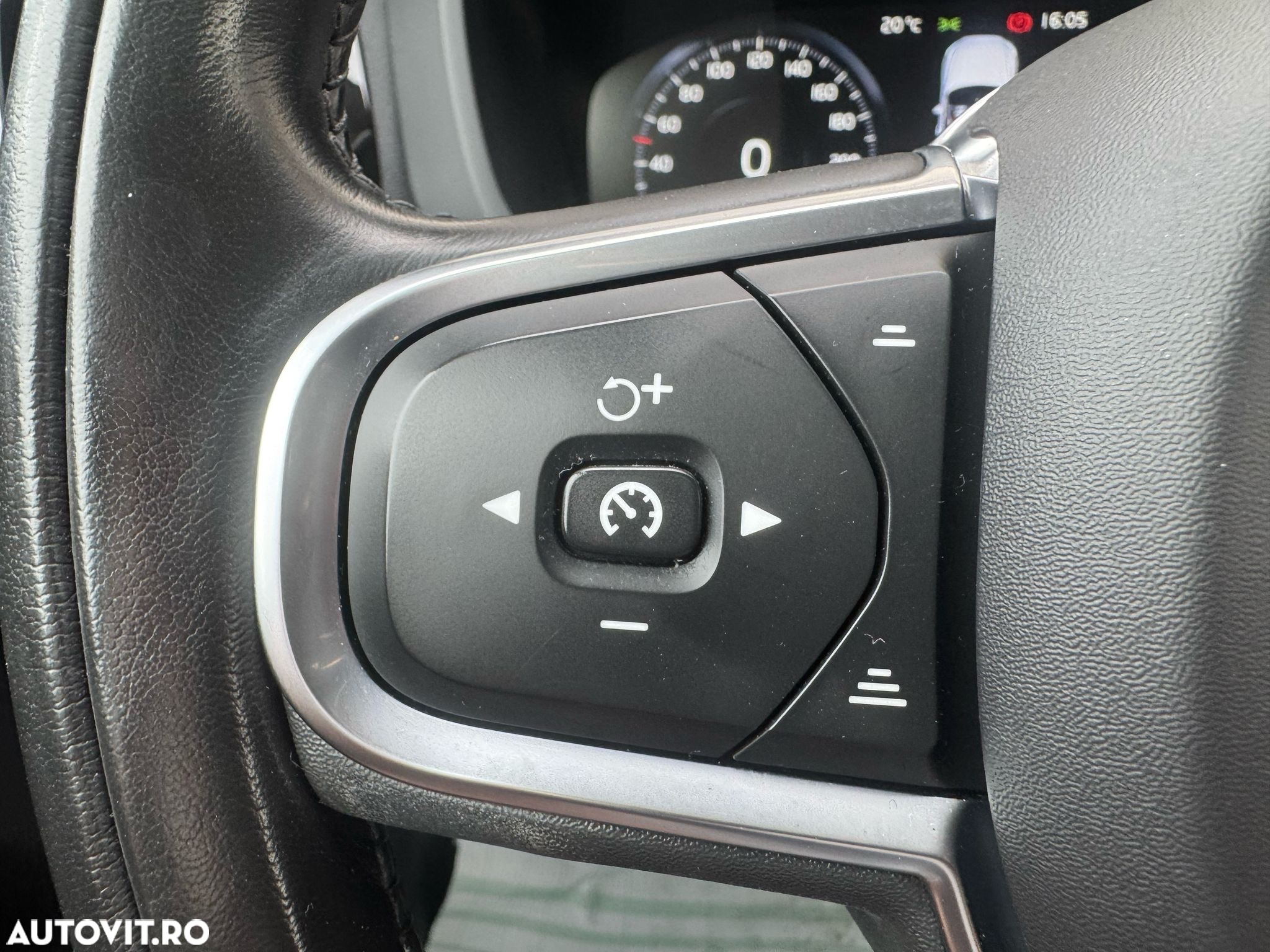 Volvo XC 60 D4 AWD Momentum - 20